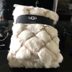 Ugg Kaley throw